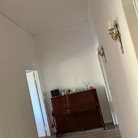 Officina Scrittoria Apartamento Milán